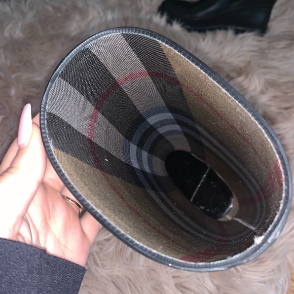 Authentic Burberry Red Logo Rain Boot - Picture 3 of 5